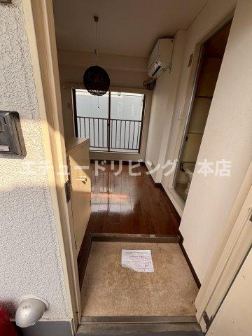 ペアパレス朝霞の玄関