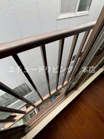 ペアパレス朝霞のバルコニー