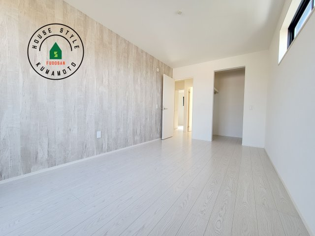 熊本市南区御幸西2丁目第4-3棟（4号棟）　の寝室|主寝室には収納力に優れたクローゼットがありますので、お部屋もすっきり片付きます。