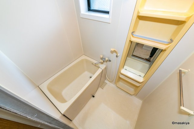 ライブタウン風間の浴室|お風呂　追い焚き付きです。