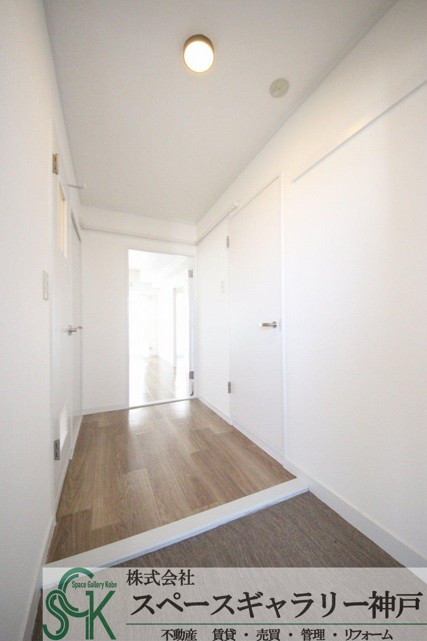 入江の玄関|※お部屋により仕様が異なる場合があります。