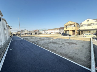 【前面道路含む現地写真】