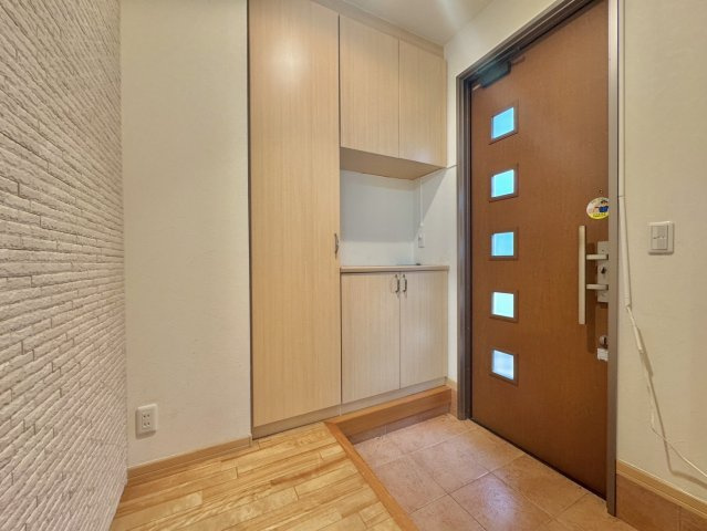 【オール電化】石岡市南台中古戸建(積水ハウス設計)の玄関