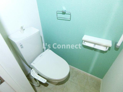 【トイレ】 | カーサ　ステッラⅤ | 温水洗浄便座付きのトイレ。