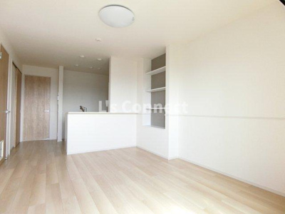 【居間・リビング】 | カーサ　ステッラⅤ | １１．５帖のＬＤＫ。カウンターキッチンです。