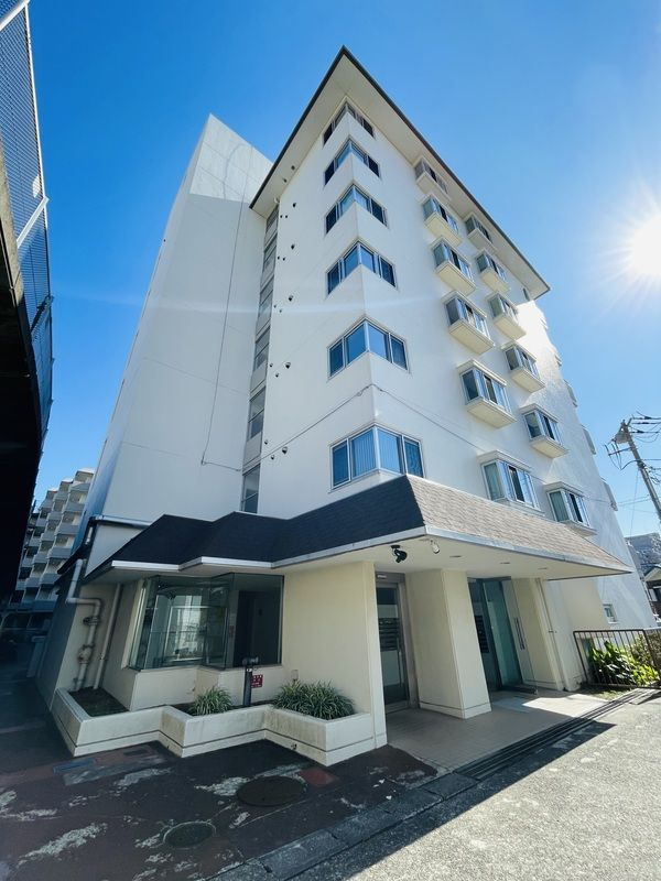 上大岡セントラルハイツＡ号棟の外観