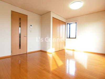 【内装】 | ドミトリー旭Ｂ | 角部屋で２面に窓があります。