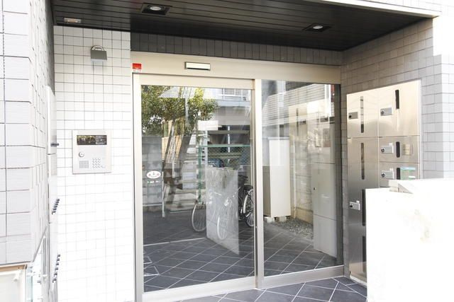 アビタシオンＭ上大岡のエントランス