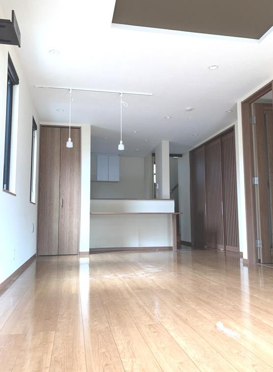 上水本町戸建の居間・リビング