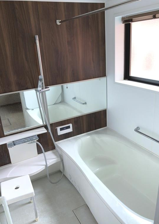 上水本町戸建の浴室