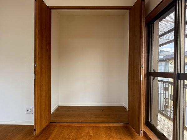 宇都宮市江曽島町　4ＬＤＫ　中古住宅の収納|「2階洋室1」収納2
