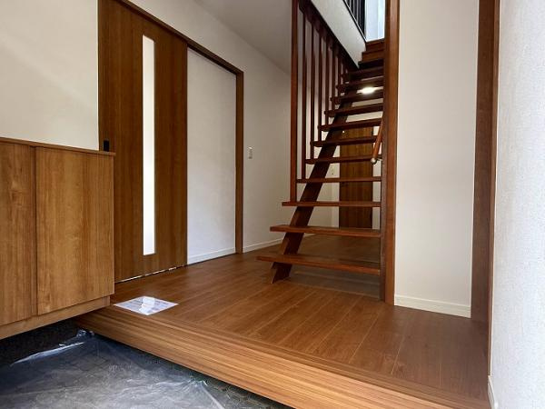 宇都宮市江曽島町　4ＬＤＫ　中古住宅の玄関|「玄関」