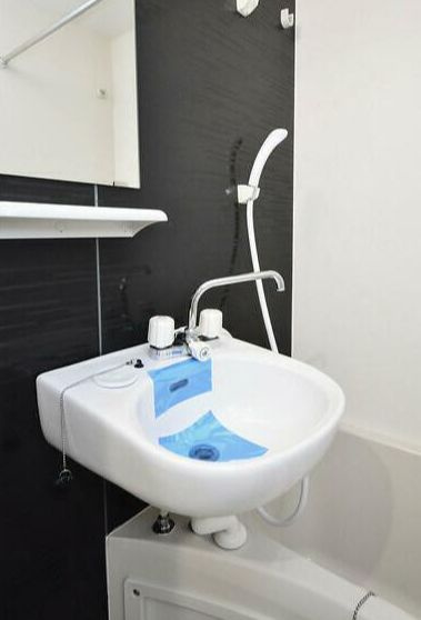 クレセント中野の洗面所|(同一仕様写真)