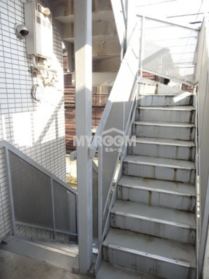 【エントランス】 | AQUAレジデンス中井（アクアレジデンス中井） | 階段☆