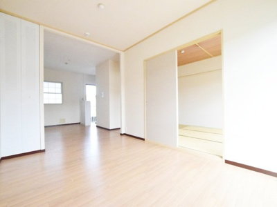 【居間・リビング】シャトル森崎I