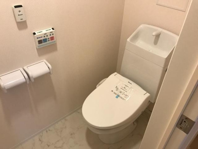 【トイレ】 | メゾン・ファヴール | シャワー付トイレ