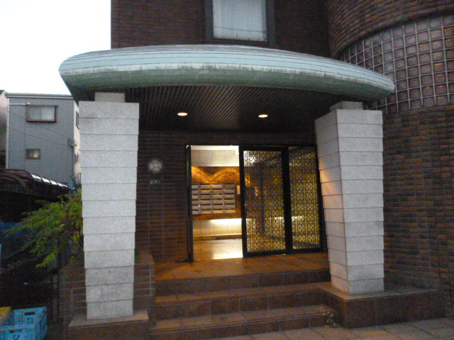 ピアーチェウチムラパートⅧ（エイト）のエントランス