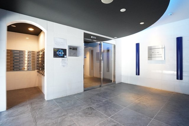 CYNTHIA FOUR-D GOTANDA-WESTのエントランス