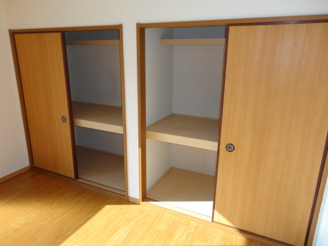 パセオアゼリオＢの収納