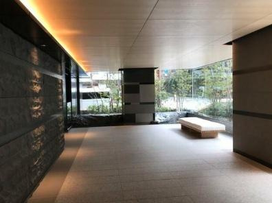 【エントランス】 | ザ・パークハウス新宿御苑