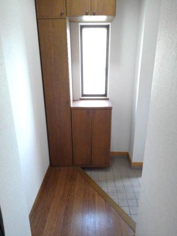 カーサ・フィオーレＳ棟の玄関|ゆったりとした玄関です