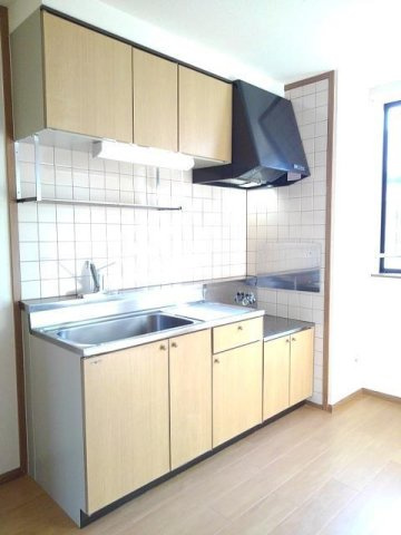 カーサ・フィオーレＳ棟のキッチン|コンパクトなキッチンで掃除もラクラク