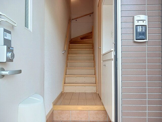 ロコモーション・Ｍの玄関|明るい玄関です