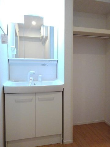 シェーナ　アンの洗面所|ゆったりとスペースのある洗面所