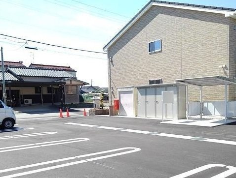 シェーナ　アンの駐車場|カースペースがあります