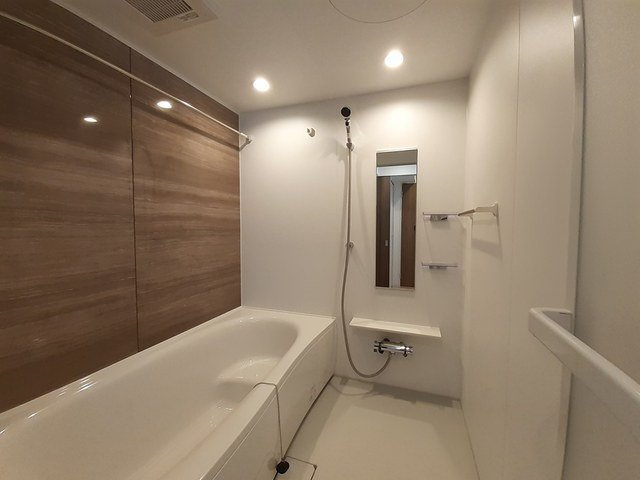 フォルスラーマⅥの浴室|お風呂で日々の疲れを落としましょう