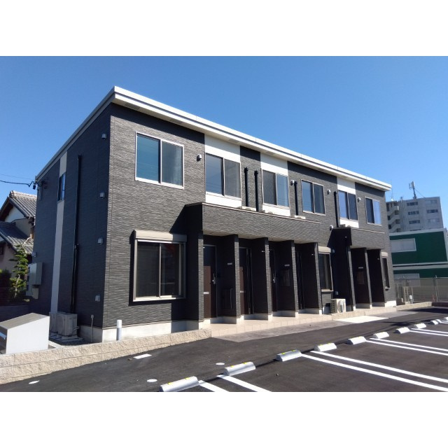 岐阜市六条片田１丁目のアパートの外観