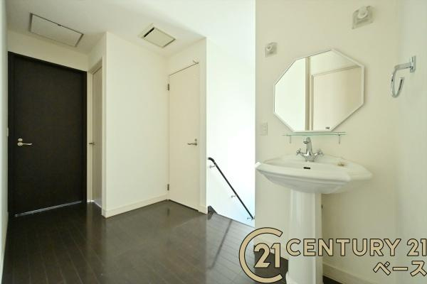 北葛城郡河合町星和台１丁目の中古一戸建の内装|■現地撮影写真■こちらは２階廊下部分です！２階にも洗面があると便利ですね！