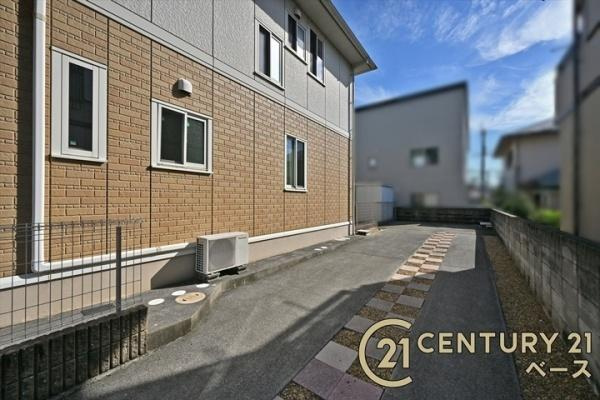 北葛城郡河合町星和台１丁目の中古一戸建の駐車場|■現地撮影写真■駐車スペースは３台分完備！来客時なども安心です！