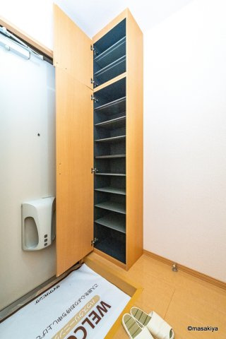 アスティオスの玄関