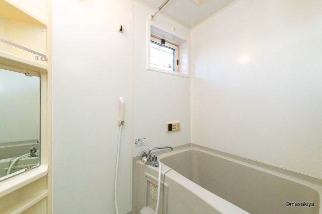 アスティオスの浴室