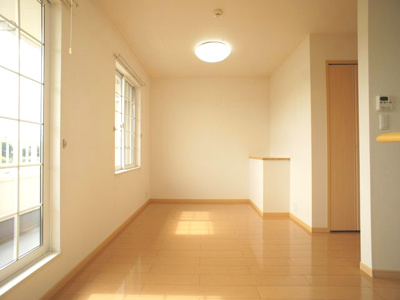 【居間・リビング】 | グリーンガーデンⅣ | ゆったりできるリビングです♪