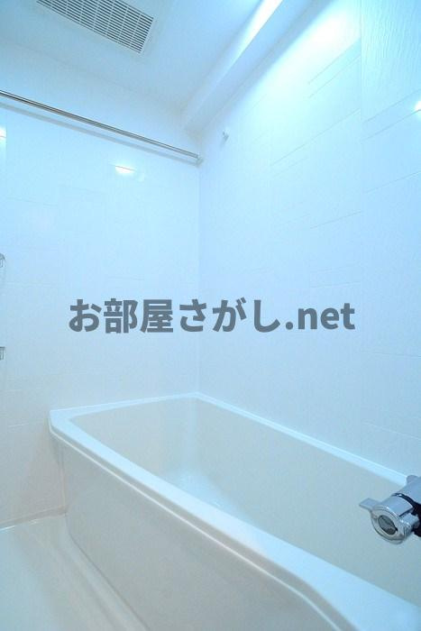 ステージグランデ新中野アジールコート【駅近の築浅デザイナーズ／10月下旬入居可】の浴室