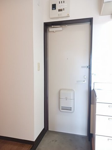 遠藤マンションの玄関