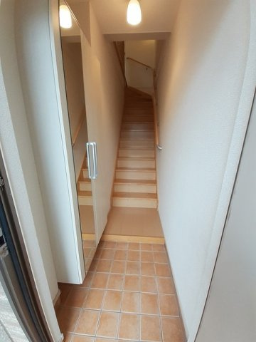 スモ－ルウッズタウンＴＯＭＯⅠの玄関