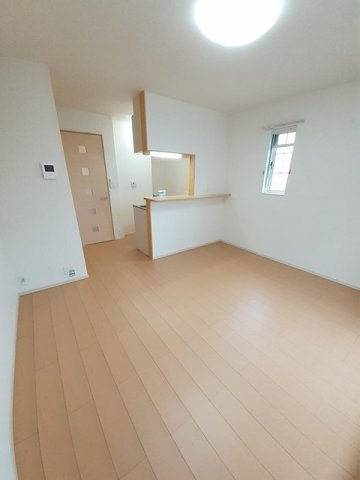 スモ－ルウッズタウンＴＯＭＯⅠの居間・リビング