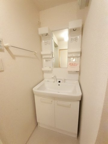 スモ－ルウッズタウンＴＯＭＯⅠの洗面所