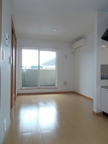 ムーンヴェルジュＤの居間・リビング