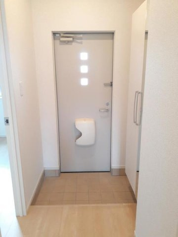 カーサ　ジンゴＡの玄関