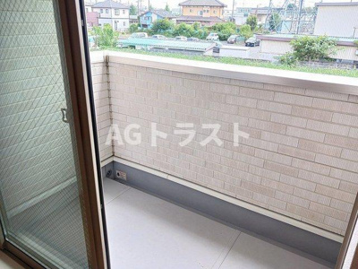 【バルコニー】 | リリー・ヴァリーⅧ | 広々としたバルコニーです