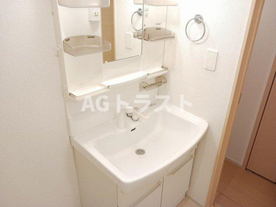 【洗面所】 | リリー・ヴァリーⅧ | コンパクトで使いやすい洗面所