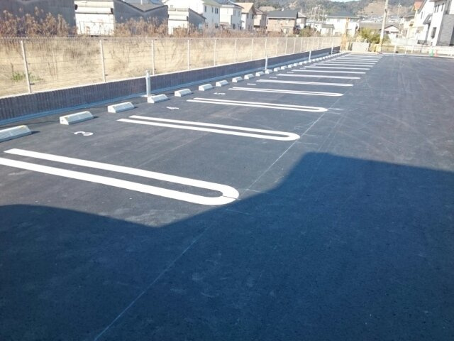プティボヌールⅠの駐車場