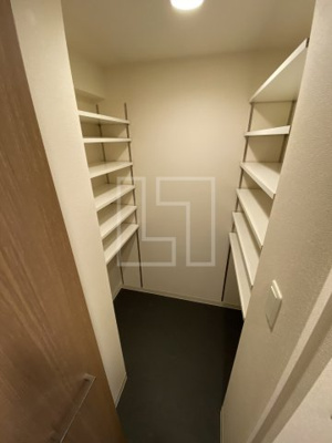 【収納】 | プレサンス堺筋本町駅前 | プレサンス堺筋本町駅前　シューズインクローゼット