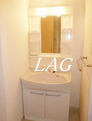 【洗面所】 | エムズレジデンス | 洗面台です。