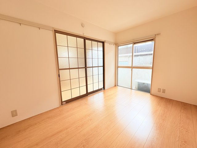 【エントランス】 | ファミール坪井