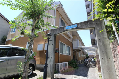 【エントランス】 | ファミール坪井